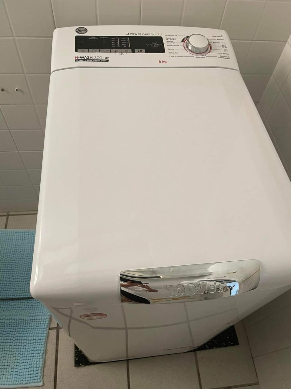 Bathroom, washing machine