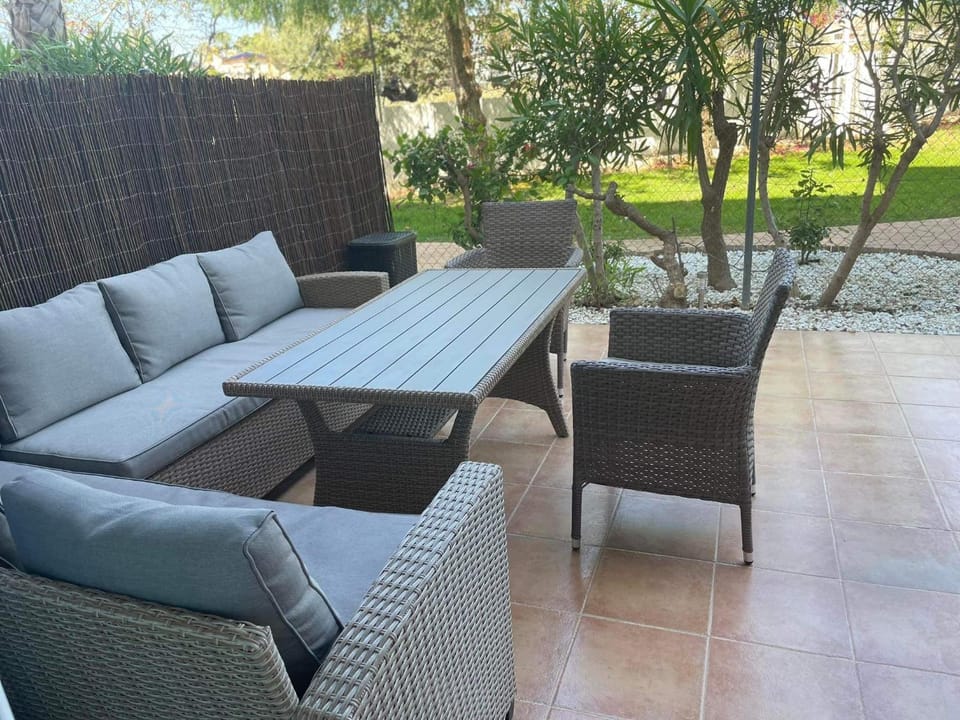 Patio, Day, Garden, Balcony/Terrace, Seating area, Garden view