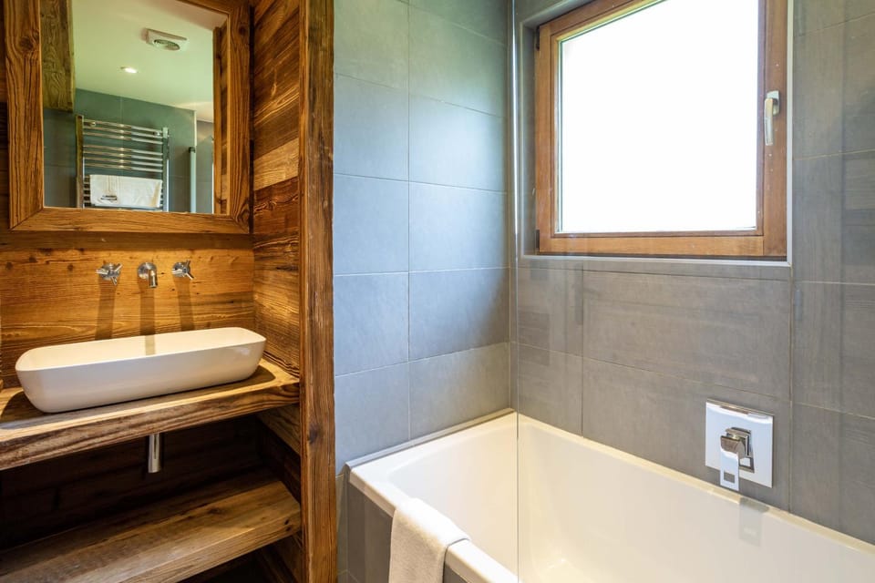 Bathroom, Bath