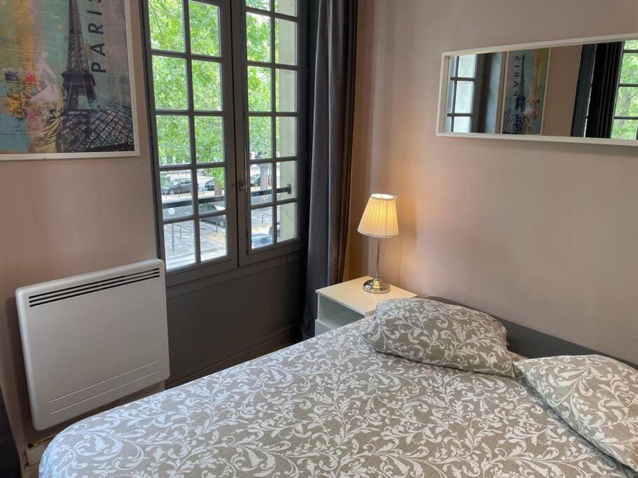 Studio Montsouris Apartment in Paris