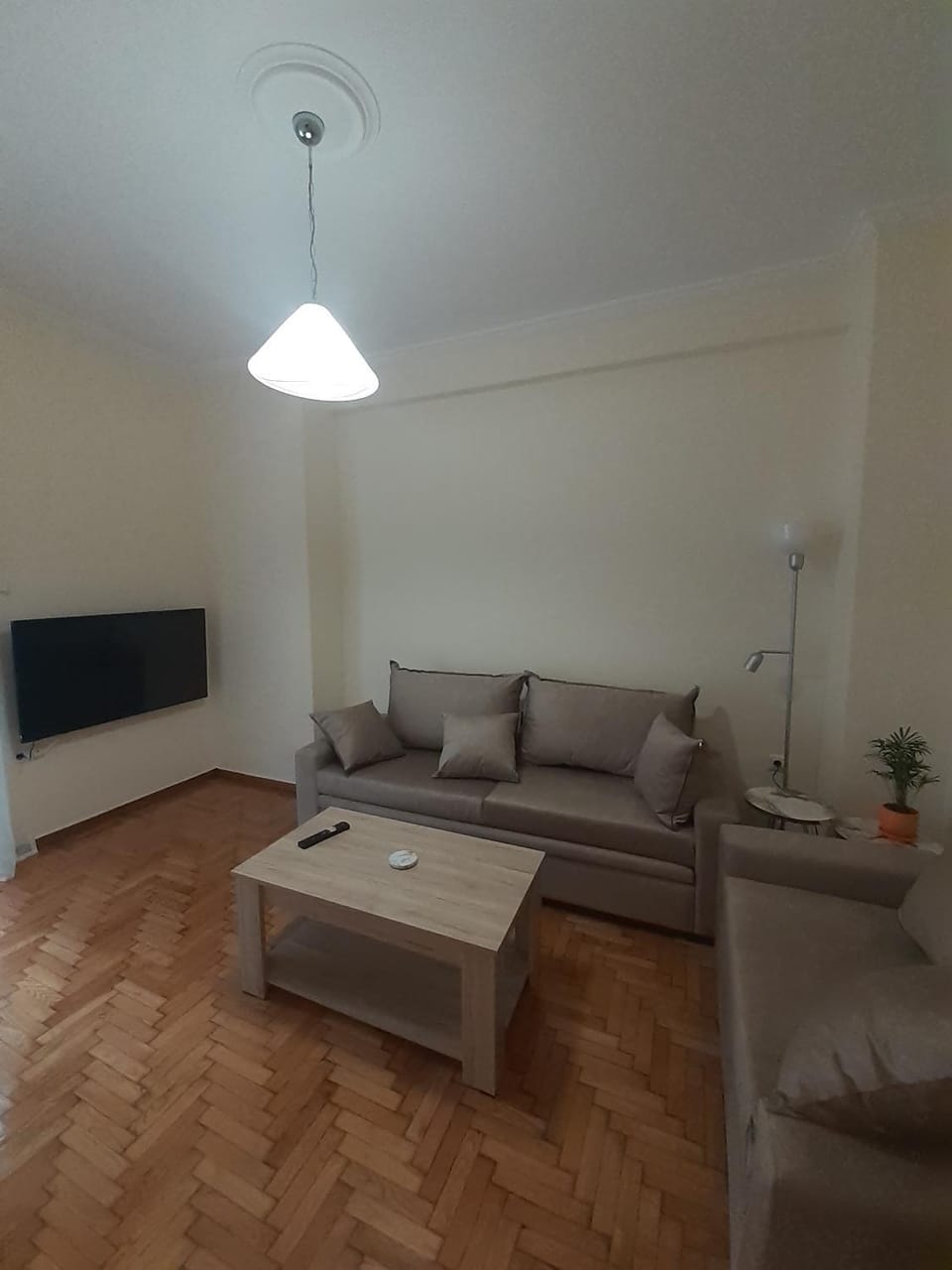 TV and multimedia, Living room, Seating area, air conditioner, air conditioner