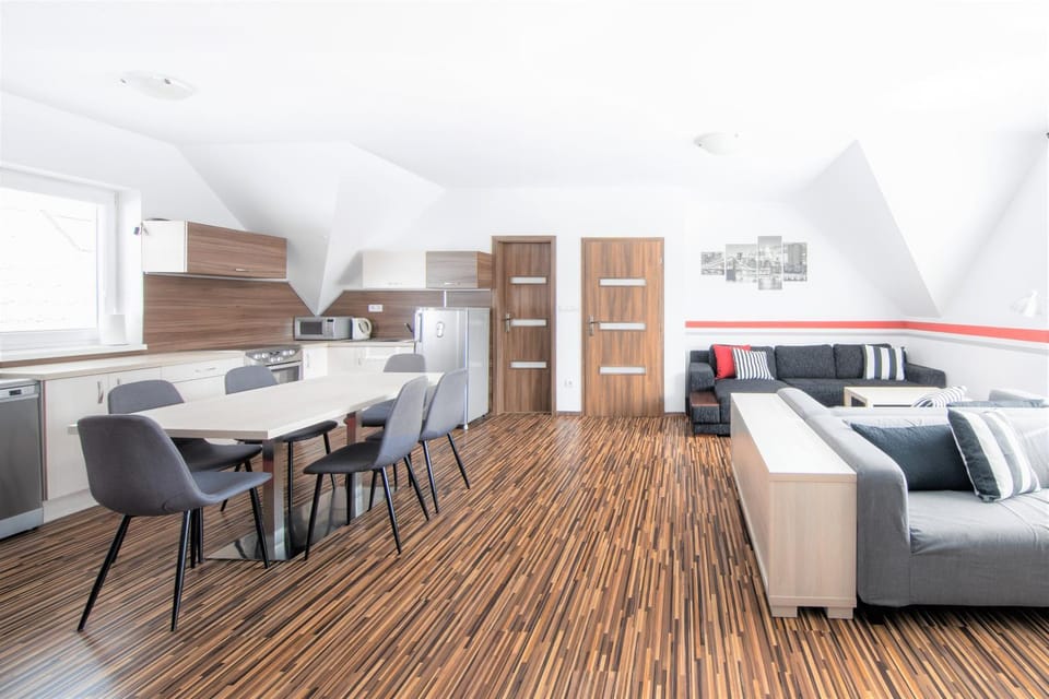 Kitchen or kitchenette, Living room, Dining area