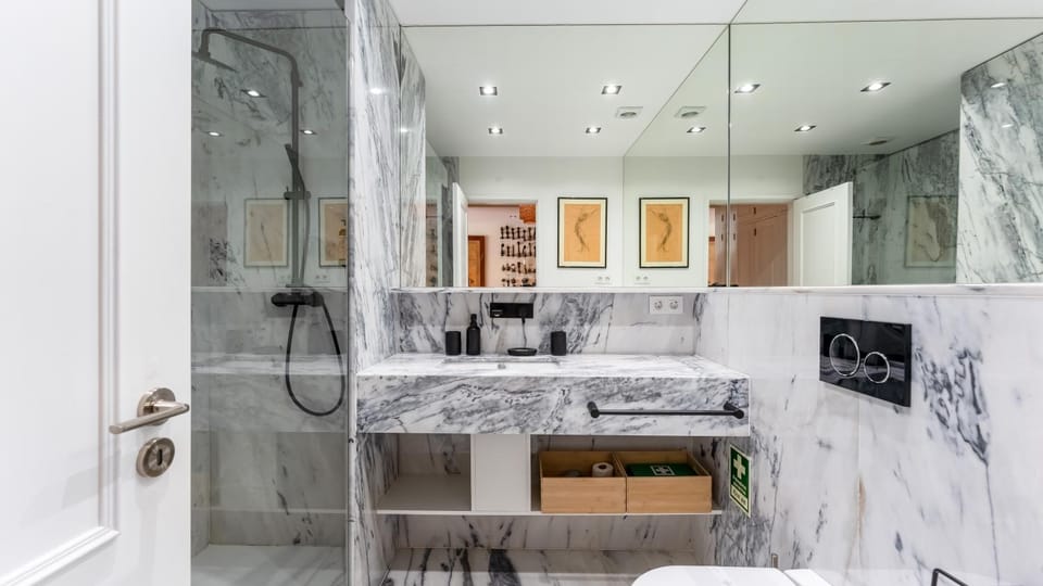 Shower, Bathroom