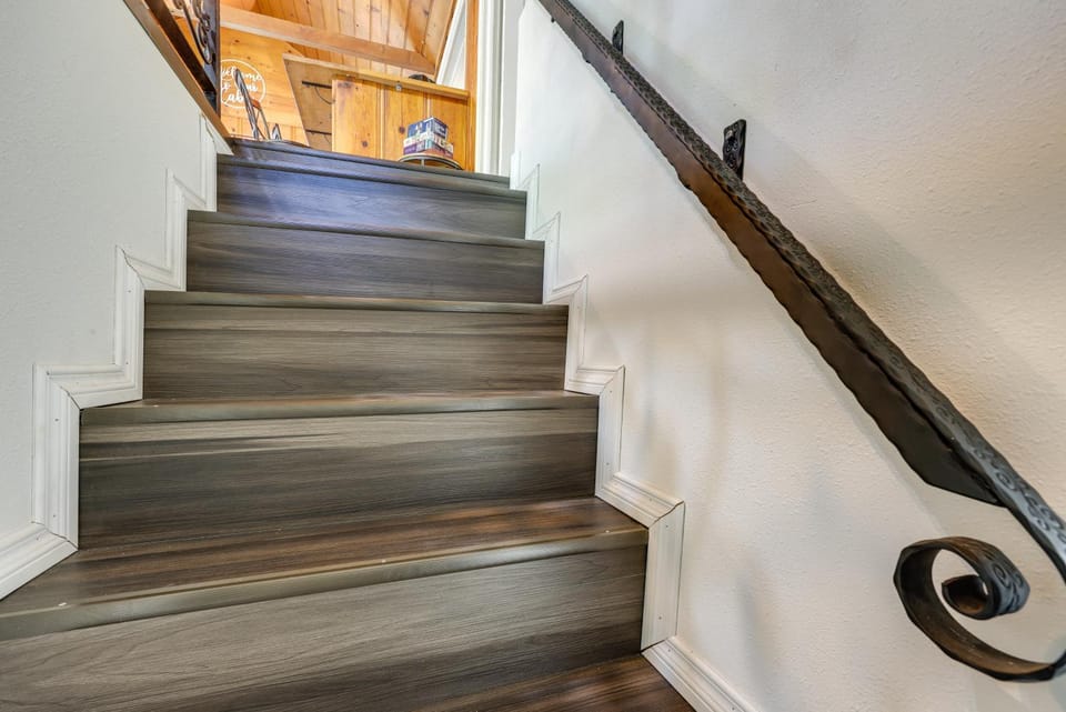 Pet-Friendly California Abode w/ Fenced-In Yard! House in Crestline