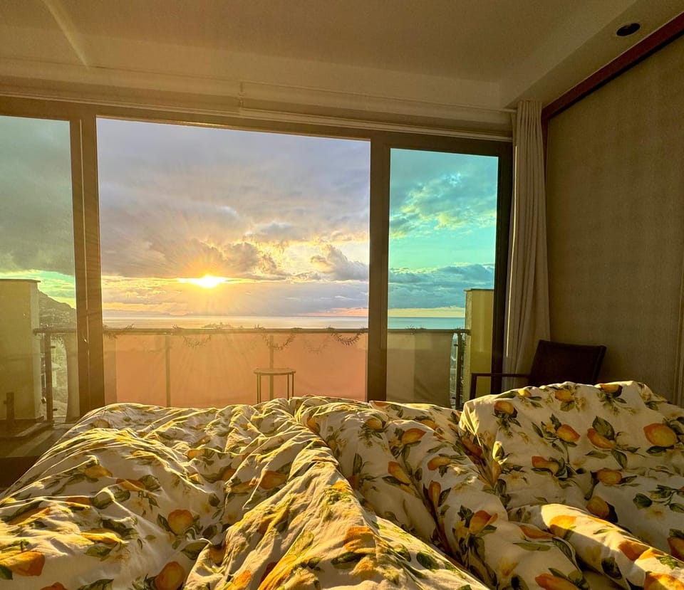 Bedroom, Sea view, Sunrise