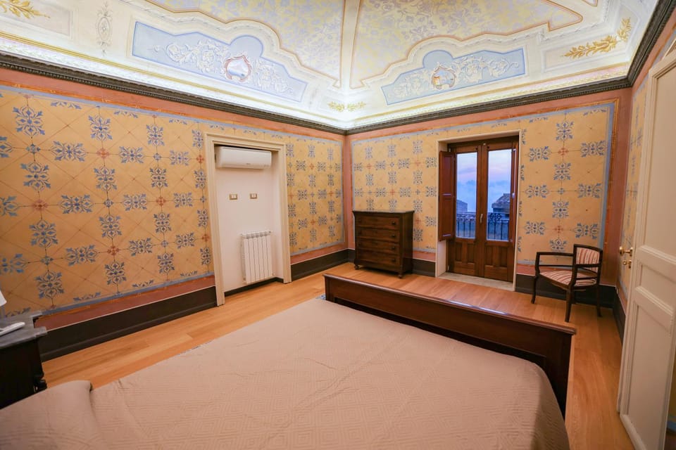 Bed, Photo of the whole room, Bedroom, air conditioner