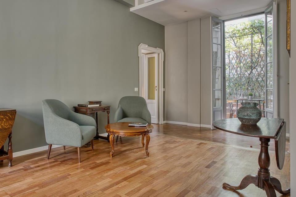 Living room, Seating area