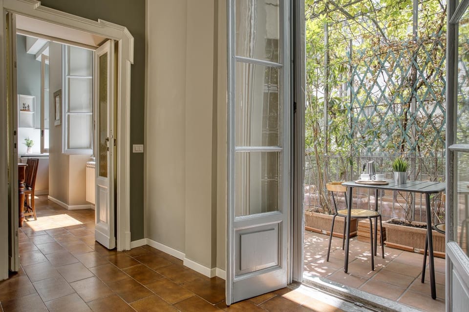 View (from property/room), Balcony/Terrace, Seating area, Dining area