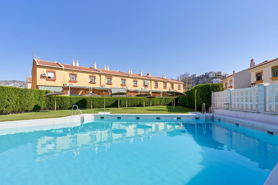 Property building, Swimming pool