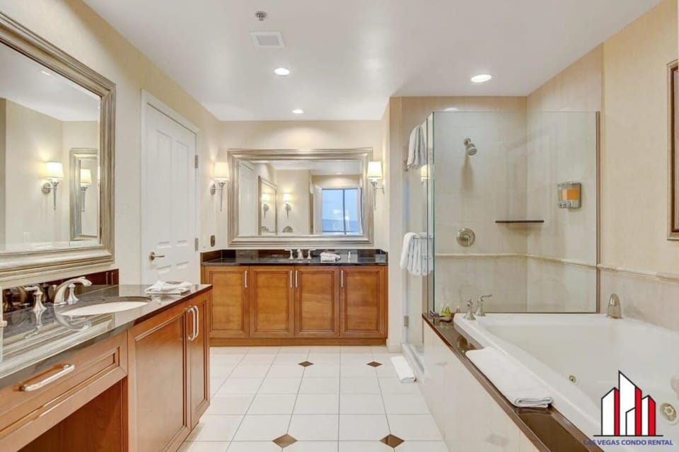 Signature 2Br3Ba balcony combo units 20-618 and 20 House in Las Vegas Strip