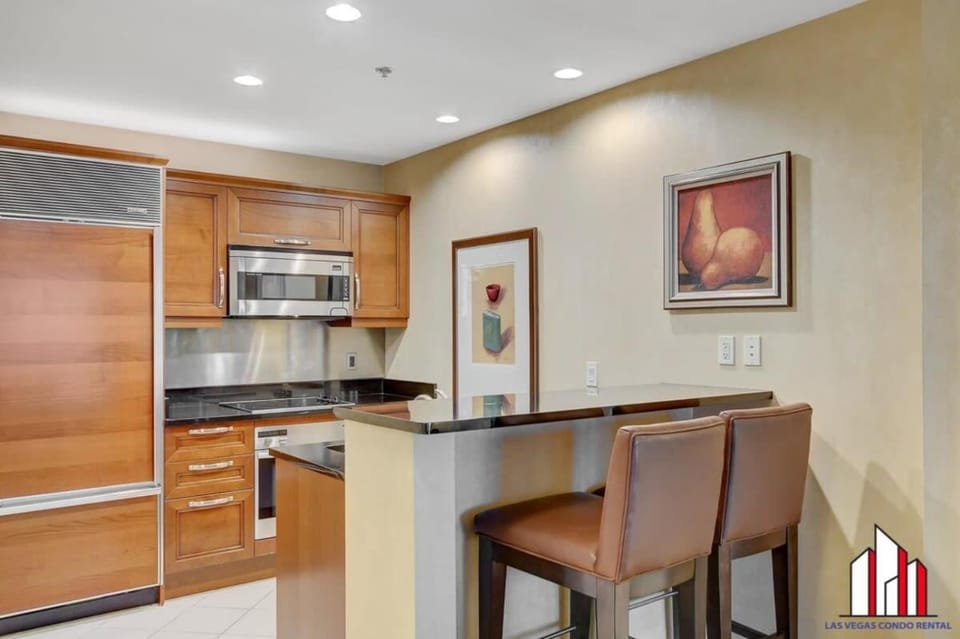 Signature 2Br3Ba balcony combo units 20-618 and 20 House in Las Vegas Strip