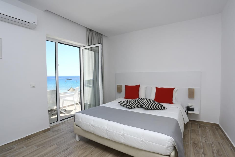 Bedroom, Sea view