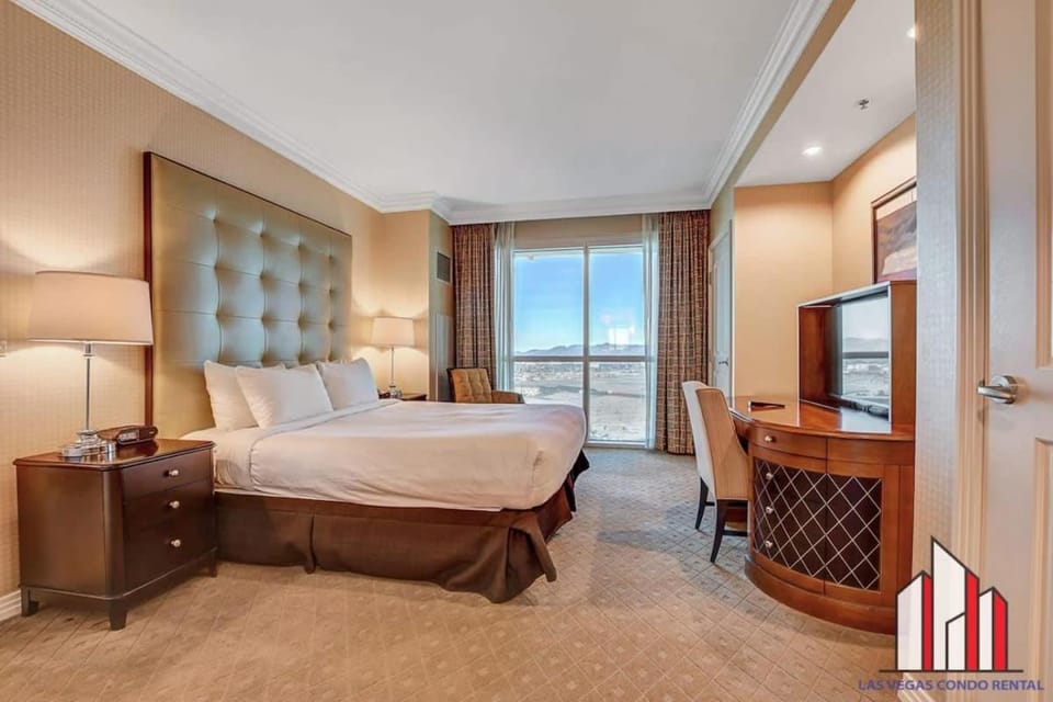 Signature 2Br3Ba F1 View Balcony Ste 28-814 and 16 House in Las Vegas Strip