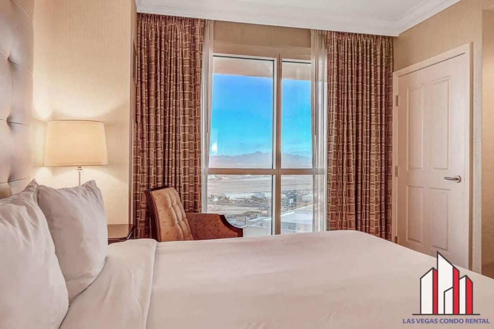 Signature 2Br3Ba balcony combo units 28-602 and 04 House in Las Vegas Strip
