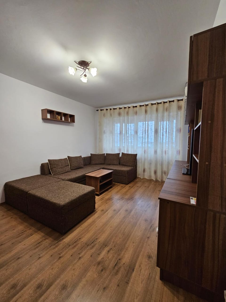 Authorised 2BR Apt near CityCenter - 1 parking lot Apartment in Bucharest