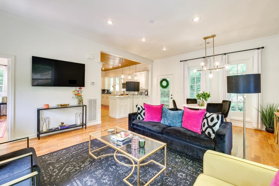 Eureka Springs Vacation Rental < 1 Mi to Downtown House in Eureka Springs
