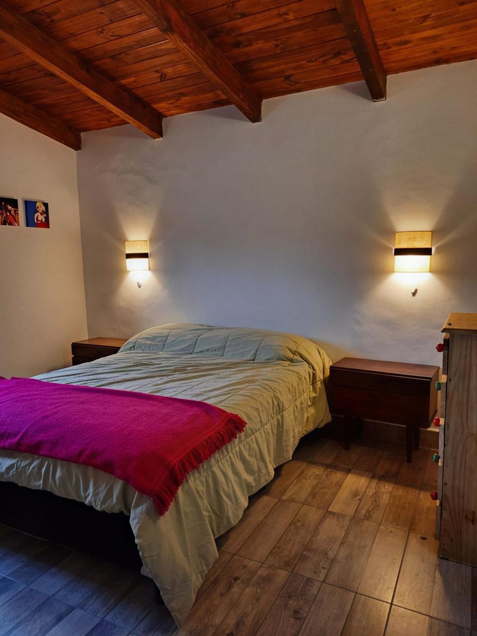 Bed, Photo of the whole room