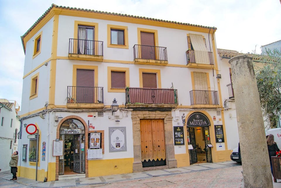 Property building, Location
