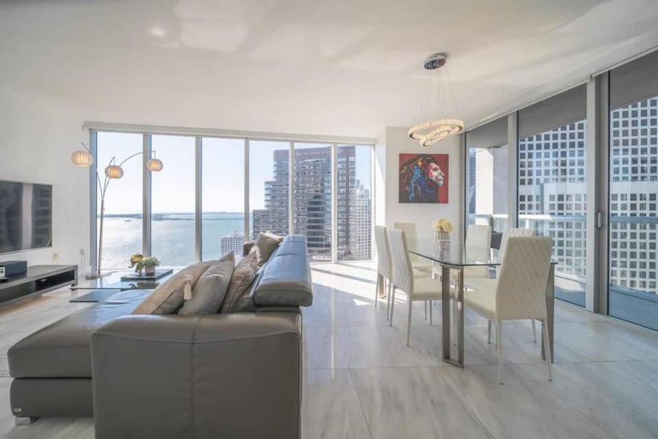 Luxury Ocean View 2BR Corner Unit at W residence Apartment in Brickell