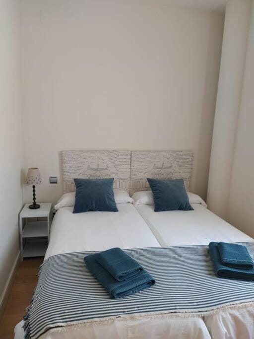 Penthouse near cathedral private rooftop Private Parking Apartment in Seville