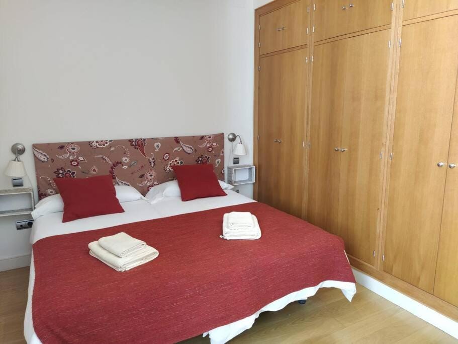 Penthouse near cathedral private rooftop Private Parking Apartment in Seville