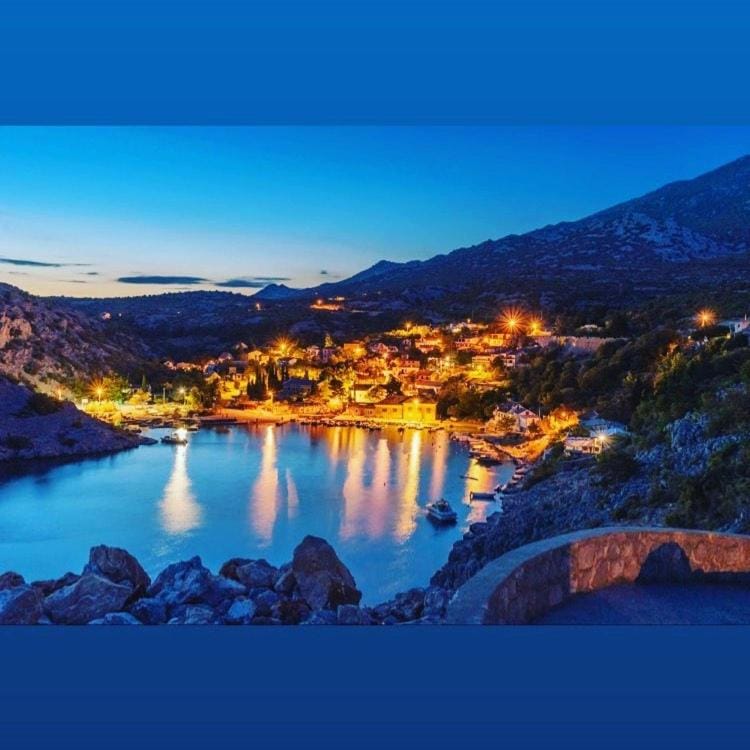 Nearby landmark, Night, Natural landscape, Mountain view, Sea view