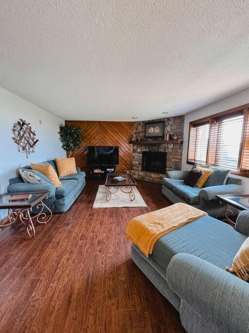 TV and multimedia, Living room, flat iron