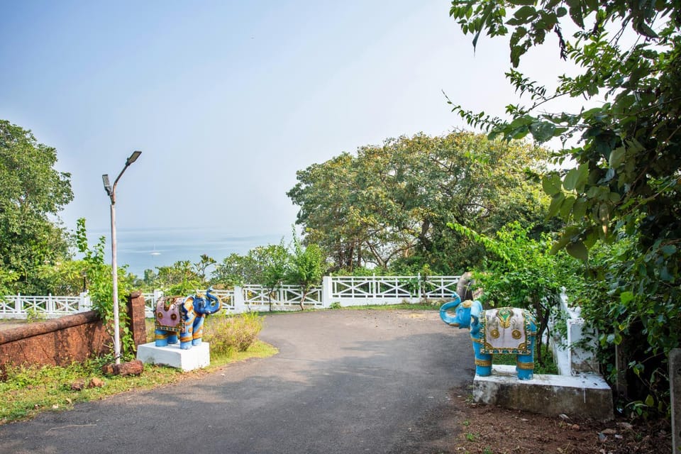 Facade/entrance, Natural landscape