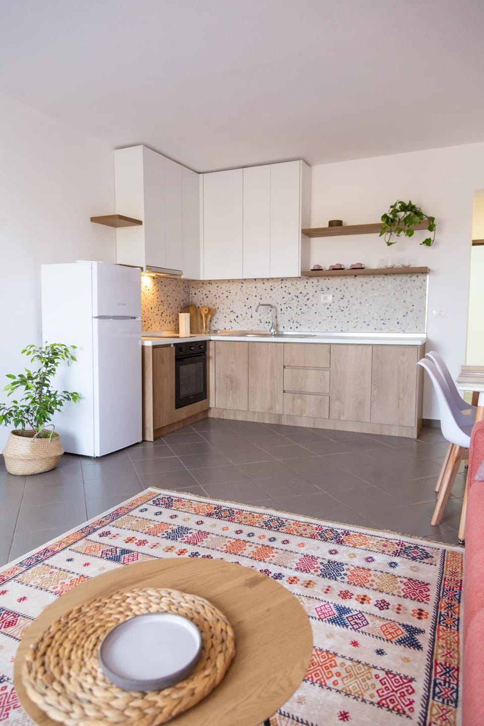 Kitchen or kitchenette, Dining area, pet friendly, stove