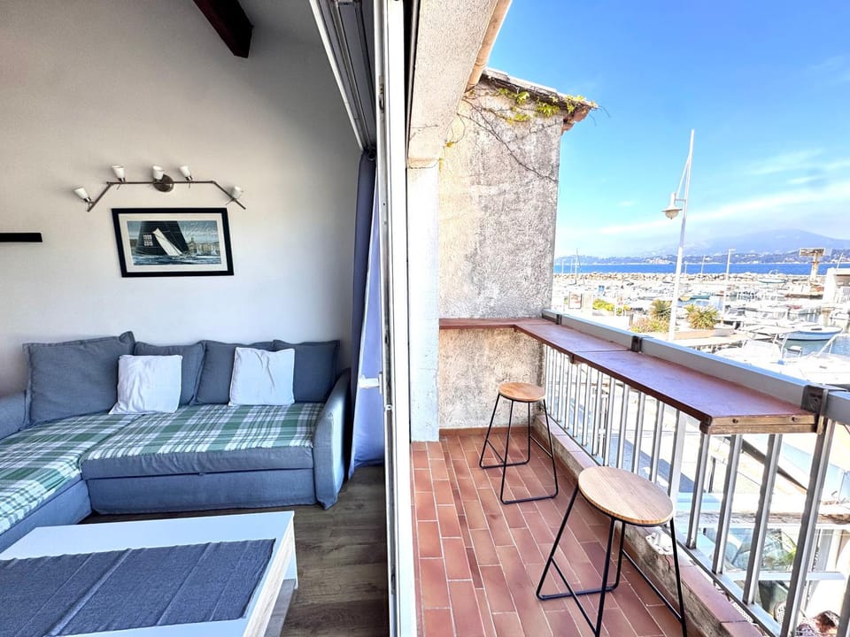 Appartement face à la mer Apartment in French Riviera