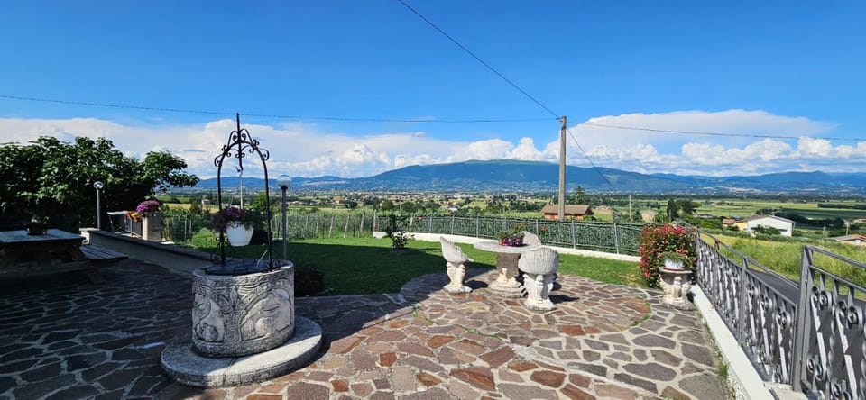 Nearby landmark, Day, Natural landscape, Mountain view