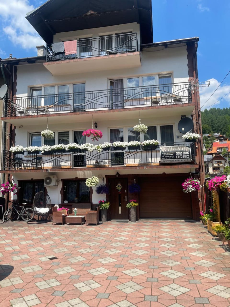 Property building, Balcony/Terrace, Internal: Not applicable to any particular room