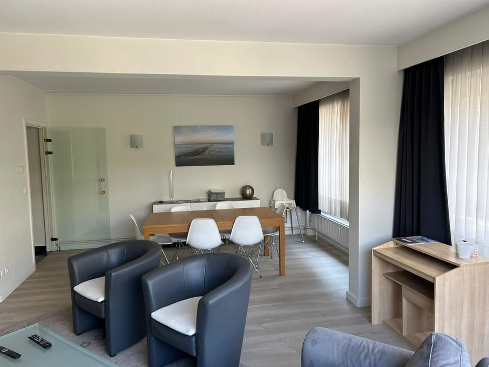 3 bedroom apartment nearby the sea Apartment in Ostend