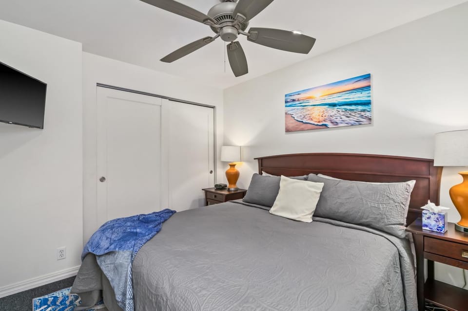 2Br Kauai Kailani Condo, Pool, walk to Ocean & Shops, AC KK117 House in Kauai