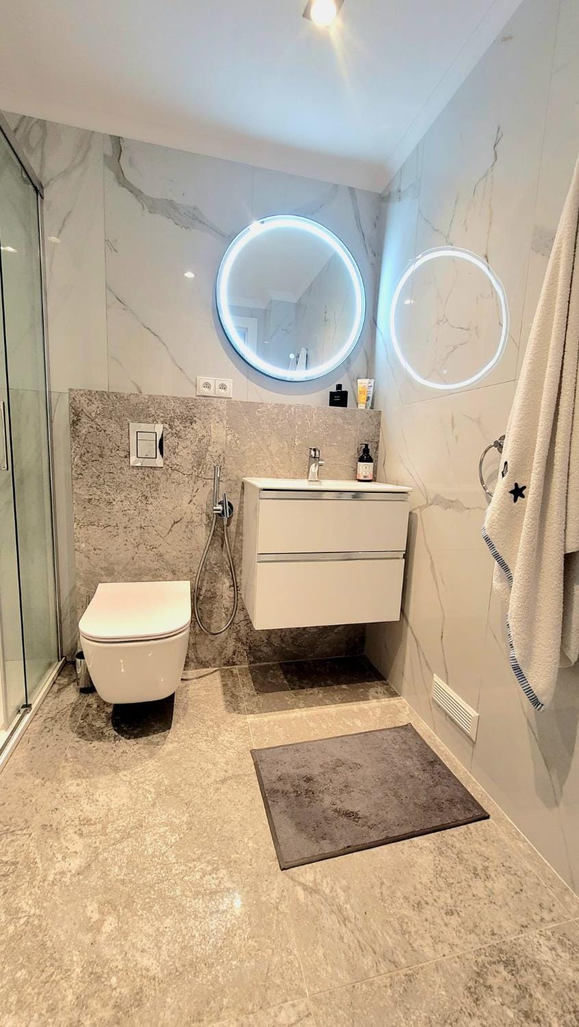 Shower, Toilet, Bathroom