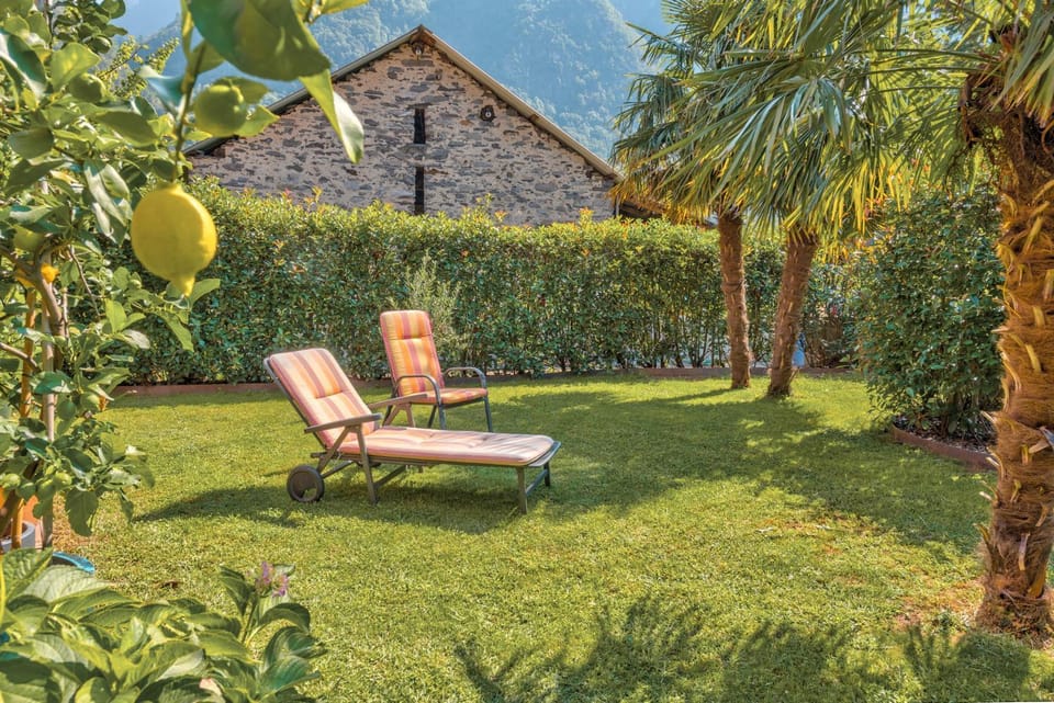 Splendido attico per chi ama escursioni nella natura Apartment in Canton of Ticino
