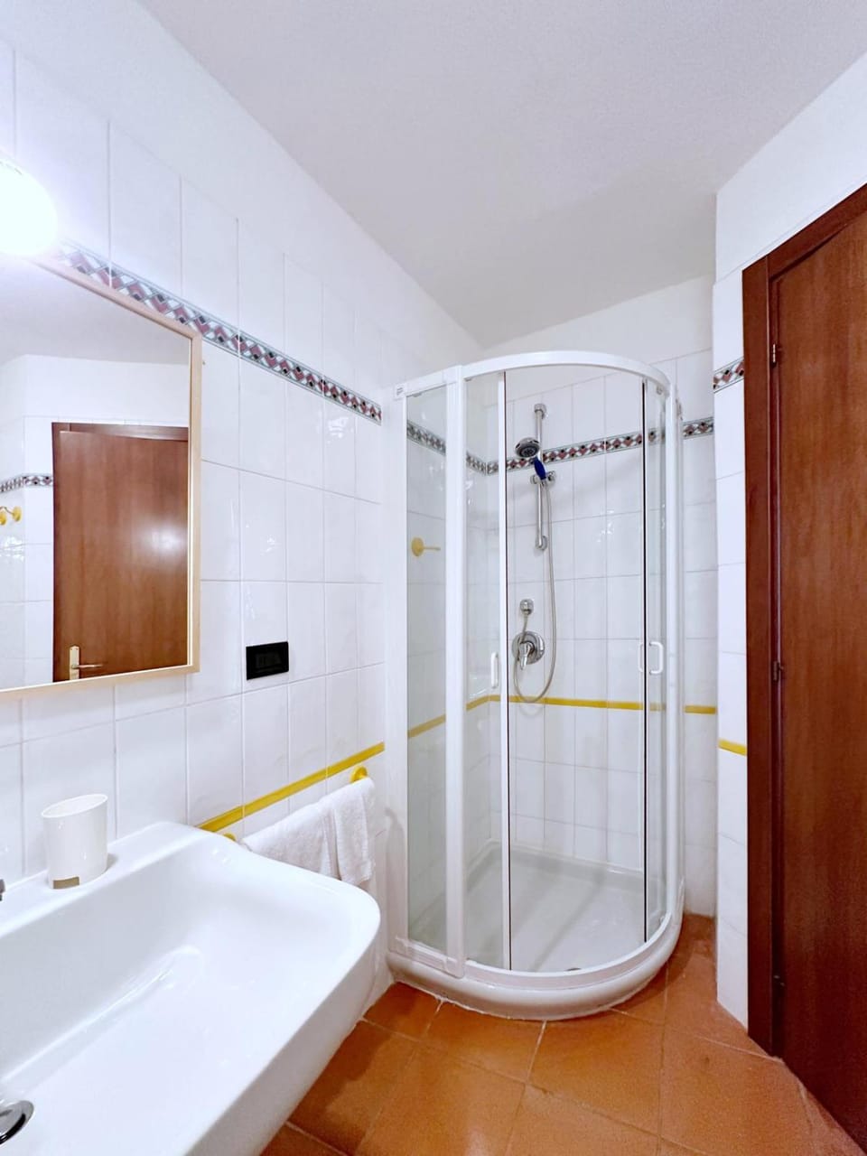 Shower, Bathroom, towels