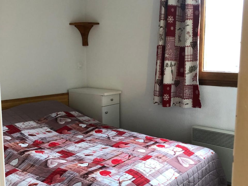 Mini T2 avec balcon et parking au pied des pistes - FR-1-165A-144 Apartment in Uvernet-Fours