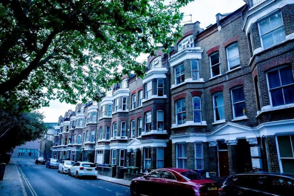 Airy, 3 bedrooms, ensuite , central London flat Apartment in London Borough of Southwark