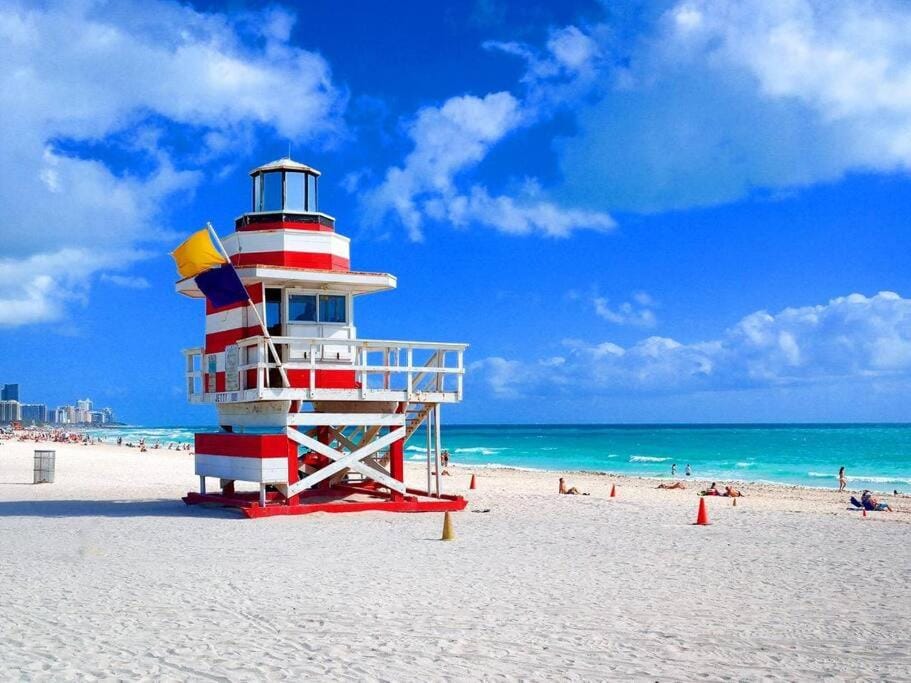 Sol Miami #1 with free parking on premises Apartment in Coconut Grove