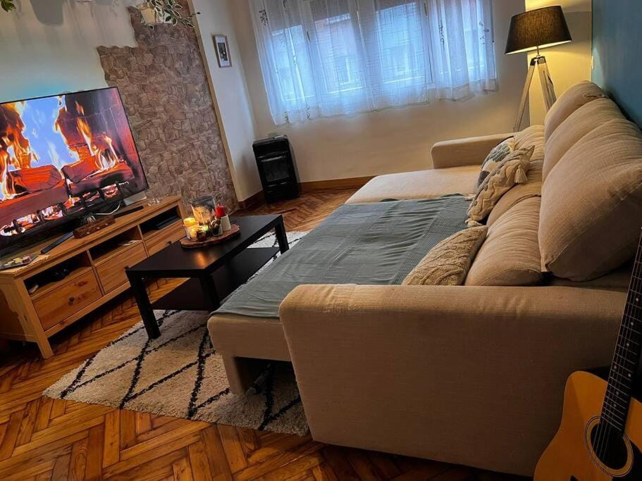 Amplio Piso 110m - Moderno y 2 Baños - Poniente Apartment in Gijón