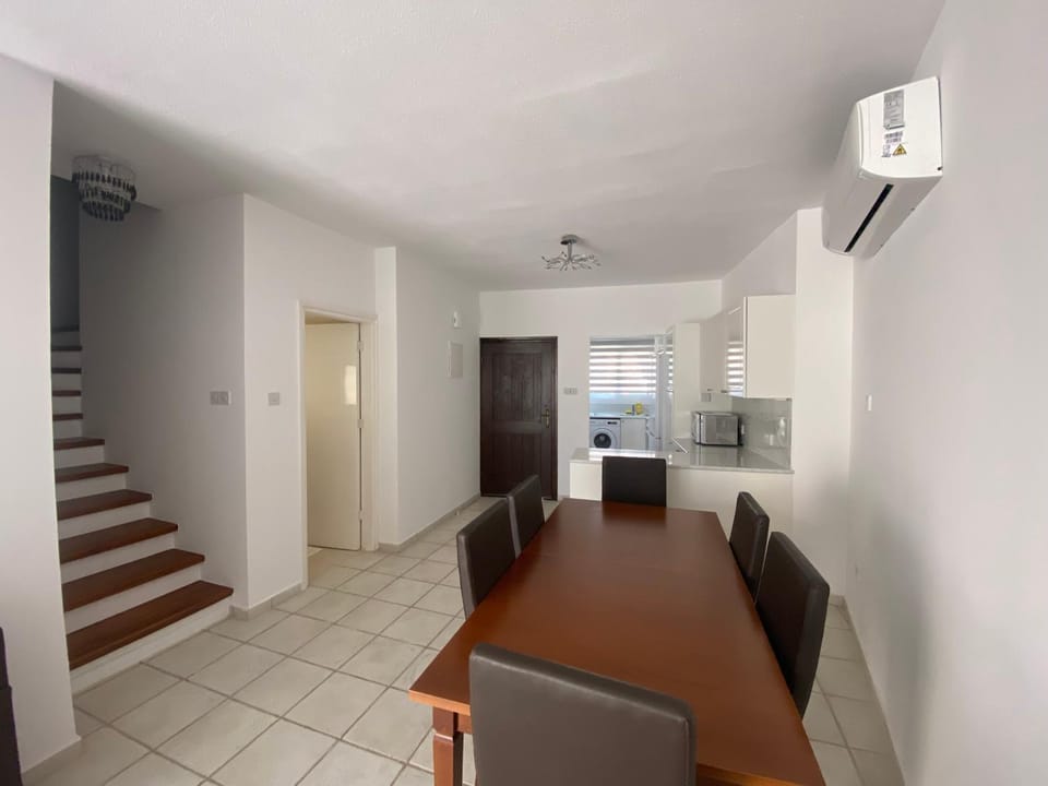 Corner townhouse in Regina Gardens, Pafos Apartment in Paphos