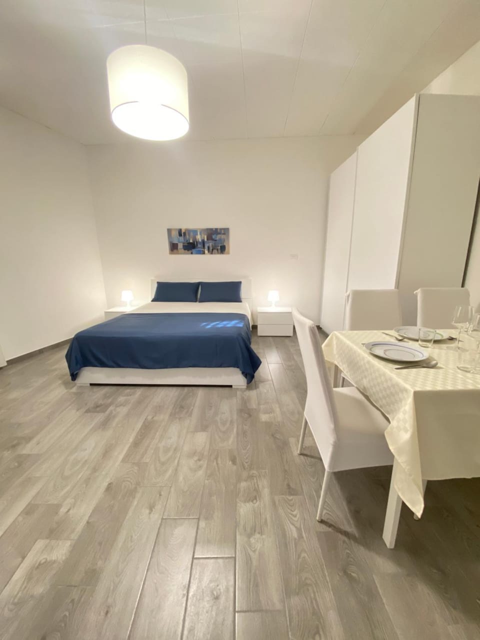 Bed, Photo of the whole room