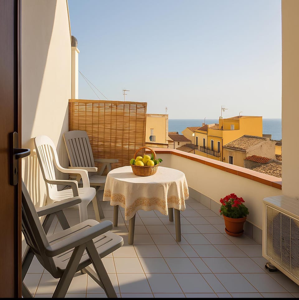 View (from property/room), Balcony/Terrace