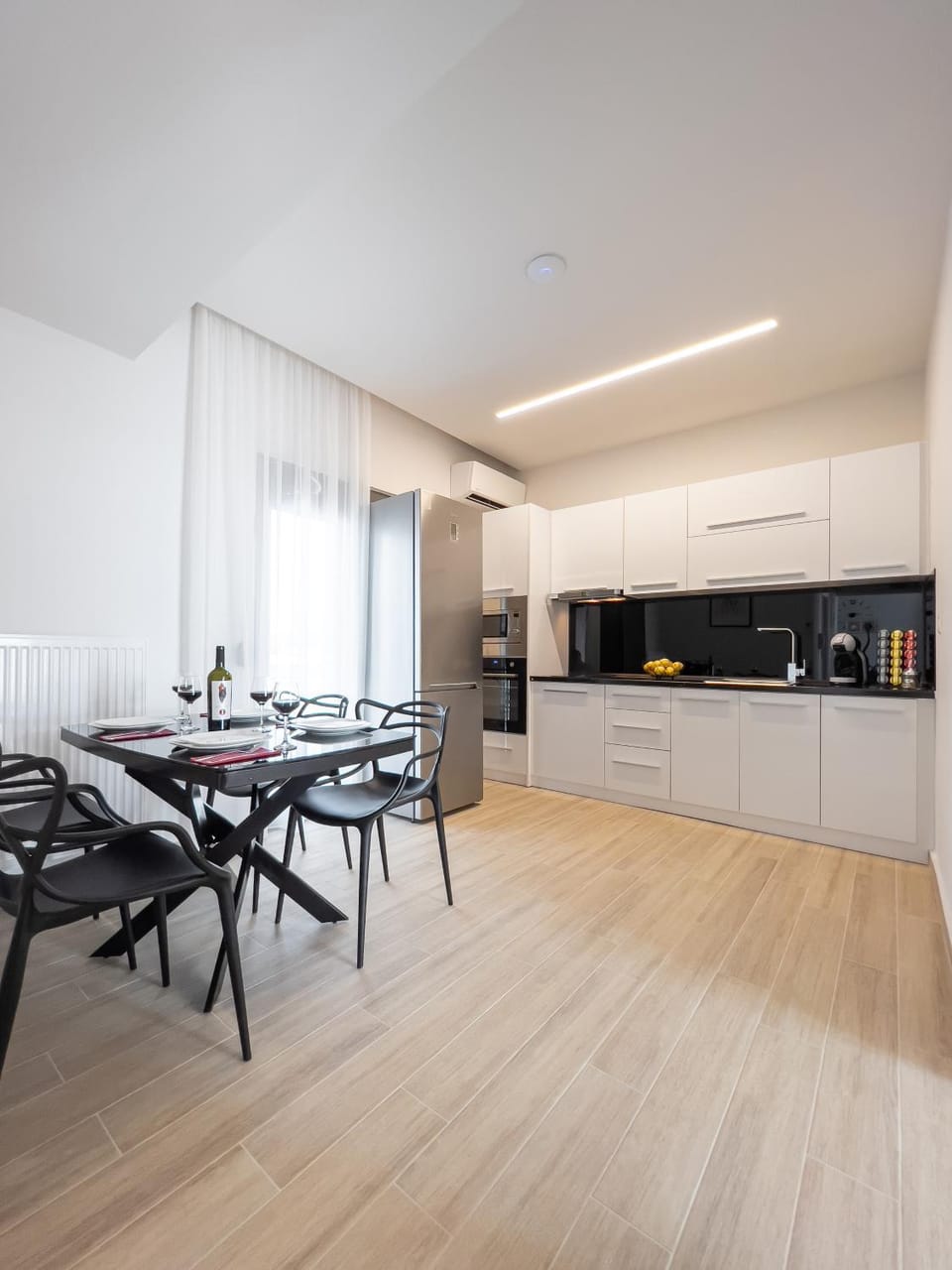 Kitchen or kitchenette, Dining area, minibar, pet friendly, stove