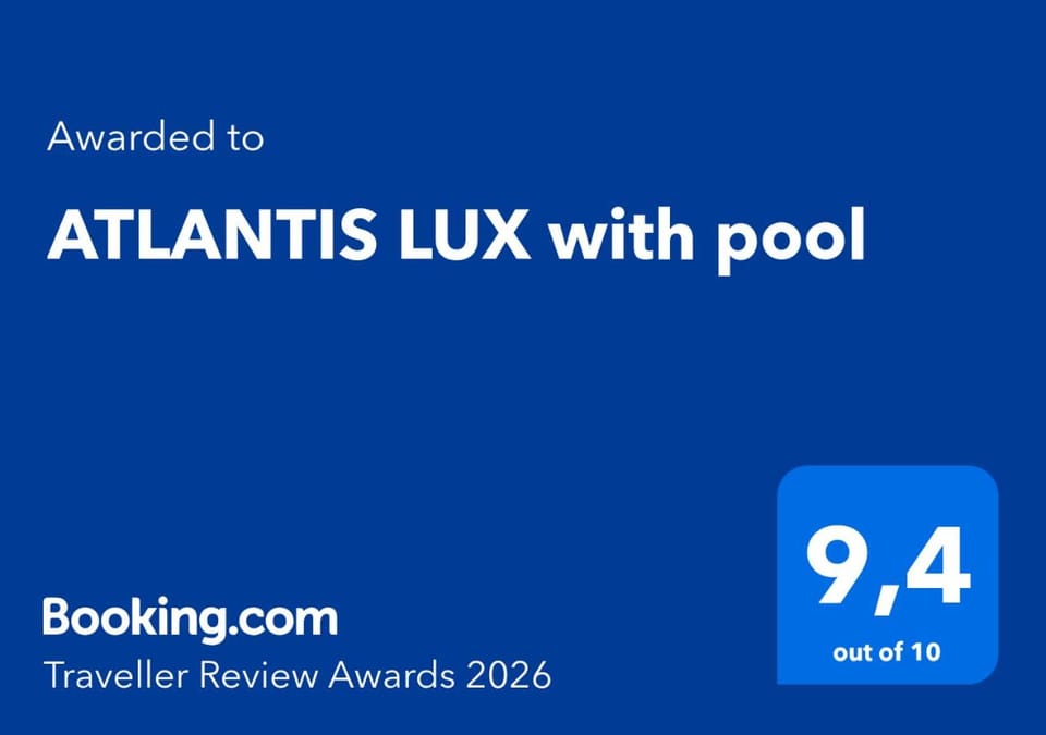 ATLANTIS LUX with pool Apartment in Makarska