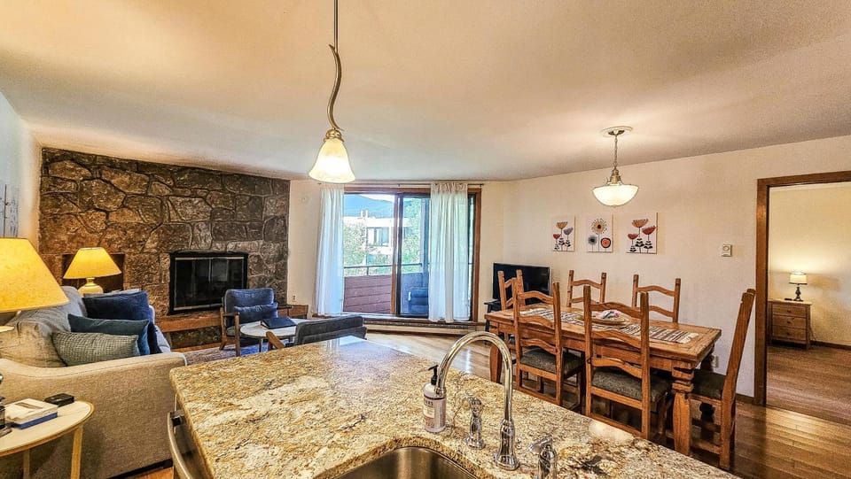 135 Marina Place House in Dillon