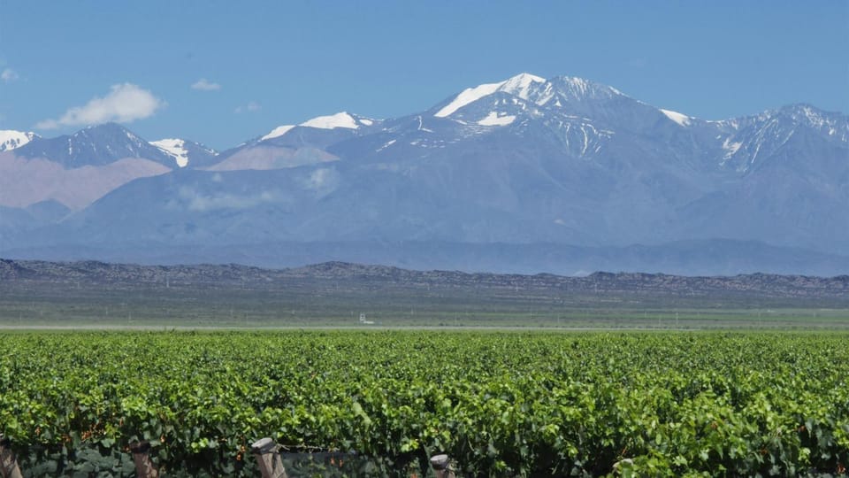 Nearby landmark, Natural landscape