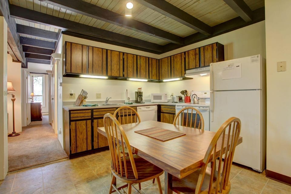 A203 Treehouse House in Wildernest