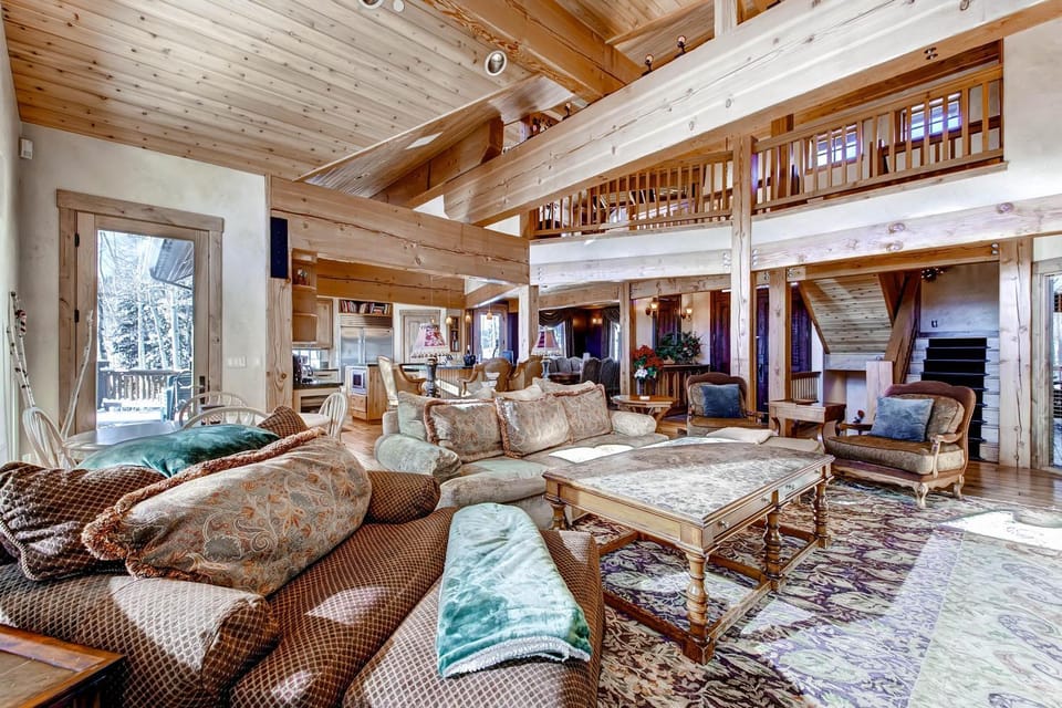 Three Peaks Mountain Lodge House in Silverthorne